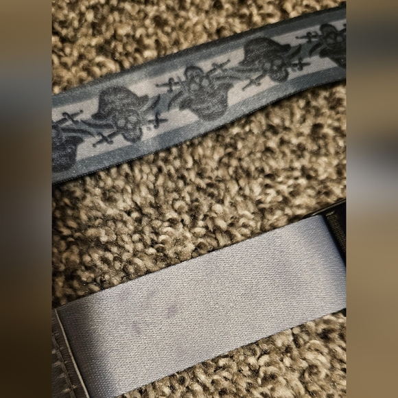 NWT Disney Parks Reversible Pin Lanyard Pirates of Caribbean - Picture 4 of 6